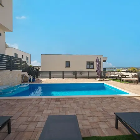 Exclusive New House W Private Pool Villa