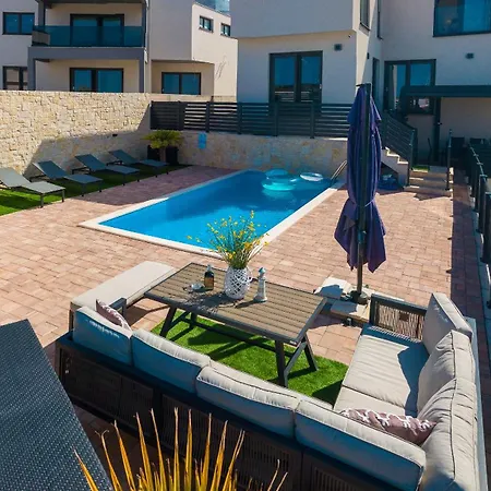 Exclusive New House W Private Pool