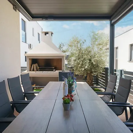 Exclusive New House W Private Pool Vodice