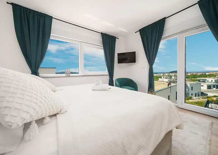 别墅 Exclusive New House W Private Pool *