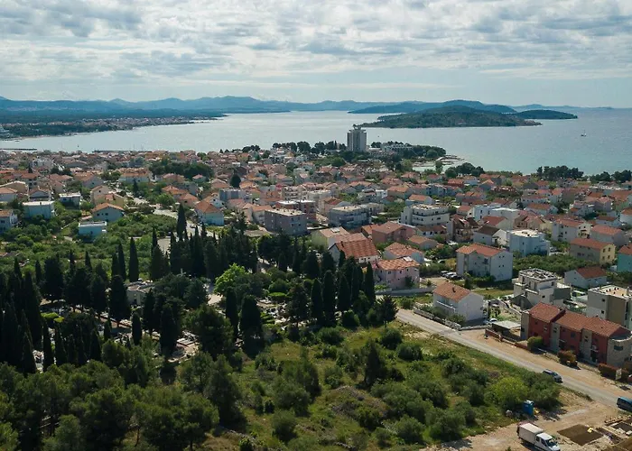 Exclusive New House W Private Pool 别墅