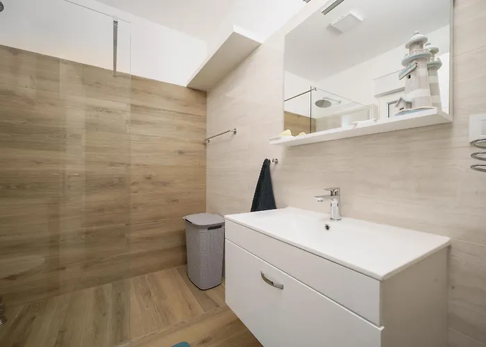 Exclusive New House W Private Pool 别墅 *