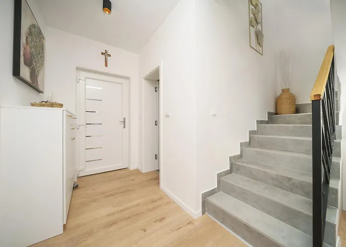 Exclusive New House W Private Pool 别墅 *