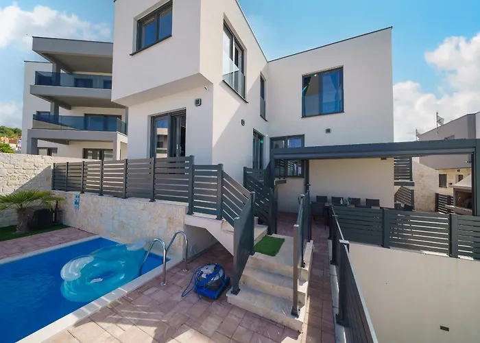 Exclusive New House W Private Pool Villa *